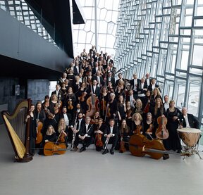 Island Symphony Orchestra © Ari Magg