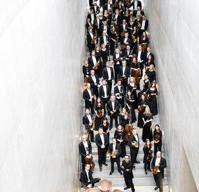 Mozarteumorchester Salzburg_mit Chefdirigent Riccardo Minasi_große Besetzung┬®Nancy Horowitz | © ®Nancy Horowitz